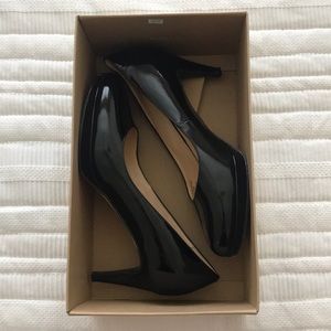 Cole Haan Black Patent Chelsea Low Pump Heels